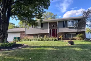 3905 Colonial Dr, Valparaiso, IN 46383 - Photo 1