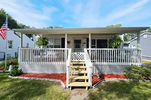 2800 W 39th Pl, Gary, IN 46408 - Photo 1