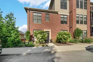 207 Academy St, Valparaiso, IN 46383 - Photo 1