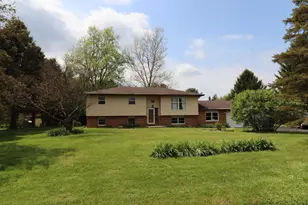 834 N 500 E, Valparaiso, IN 46383 - Photo 1