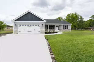 855 N Matheson Ave, Rensselaer, IN 47978 - Photo 1