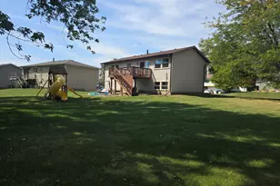 103 Tulip Ct, Hebron, IN 46341 - Photo 1