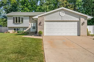 6654 Hawthorne Ave, Portage, IN 46368 - Photo 1