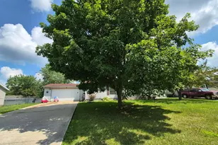 39 S California St, Hebron, IN 46341 - Photo 1