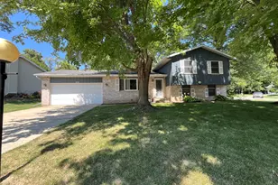 852 Bur Oak Dr, Chesterton, IN 46304 - Photo 1