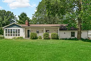 5605 N Campbell St, Valparaiso, IN 46385 - Photo 1