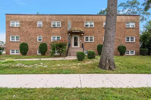 545 N Oakwood Ave, Griffith, IN 46319 - Photo 1