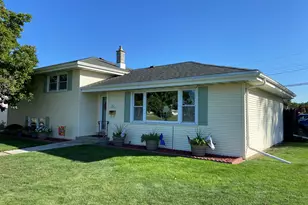 2934 100th St, Highland, IN 46322 - Photo 1