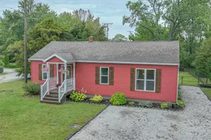 514 W Vine St, North Judson, IN 46366 - Photo 1