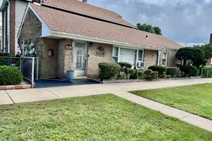 534 Penrhyn Pl, East Chicago, IN 46312 - Photo 1