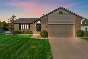 9204 Maple Dr, Saint John, IN 46373 - Photo 1