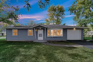 716 Fremont Rd, Valparaiso, IN 46385 - Photo 1