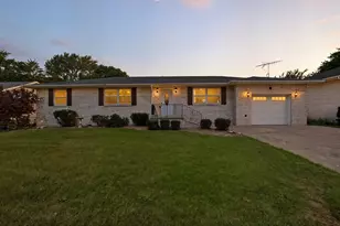 1442 W 94th Ave, Crown Point, IN 46307 - Photo 1