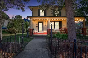 359 Chicago St, Valparaiso, IN 46383 - Photo 1