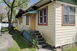 823 Pierce St, Gary, IN 46402 - Photo 1