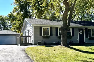 376 Brook Dr, Valparaiso, IN 46385 - Photo 1