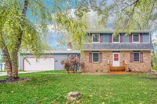 402 Powderhorn Dr, Valparaiso, IN 46383 - Photo 1