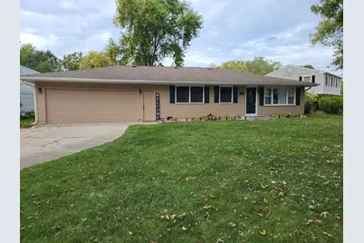 764 Timberline Pkwy, Valparaiso, IN 46385 - Photo 1