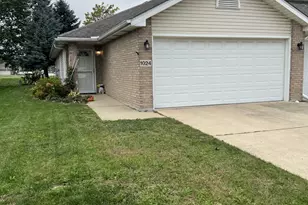 1024 Wildflower Ln, Dyer, IN 46311 - Photo 1