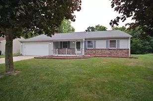 520 Sunshine Dr, Valparaiso, IN 46385 - Photo 1