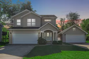 101 E 13th Pl, Hobart, IN 46342 - Photo 1