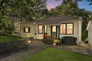 4111 Wildwood Rd, Valparaiso, IN 46383 - Photo 1