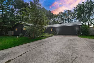 242 W Powell Dr, La Porte, IN 46350 - Photo 1