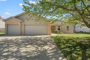 1461 Eagle St, Chesterton, IN 46304 - Photo 1