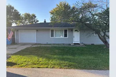 107 W 4th Street, Wanatah, IN 46390 - Photo 1