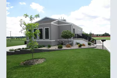 402 E Sigler Street #B, Hebron, IN 46341 - Photo 1