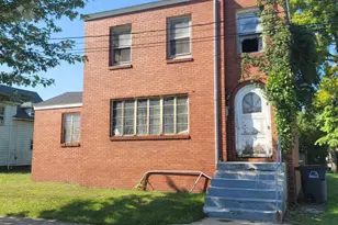 621 Spring St, Michigan City, IN 46360 - Photo 1