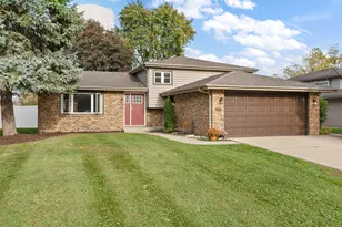 2325 Hickory Dr, Dyer, IN 46311 - Photo 1