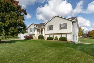 183 Cimarron Dr, Valparaiso, IN 46385 - Photo 1