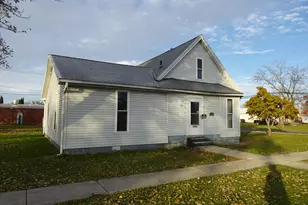 330 E Elm St, Rensselaer, IN 47978 - Photo 1