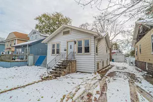 718 Cherry St, Hammond, IN 46324 - Photo 1