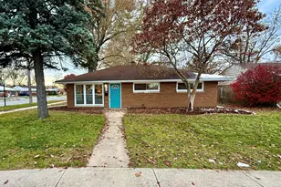 702 N Lindberg St, Griffith, IN 46319 - Photo 1