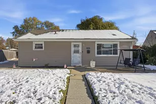 8203 Rosewood Ct, Highland, IN 46322 - Photo 1