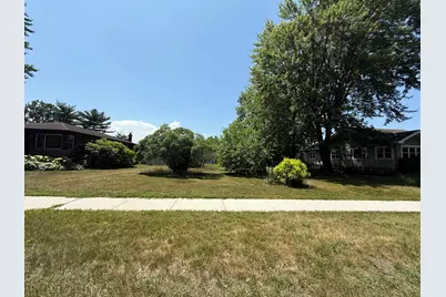 138 N Rensselaer Avenue, Griffith, IN 46319 - Photo 1