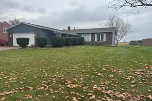 1206 Meadow Glen Dr, Valparaiso, IN 46383 - Photo 1