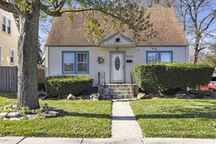 8318 White Oak Ave, Munster, IN 46321 - Photo 1