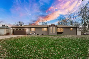 709 Beverly Dr, Hebron, IN 46341 - Photo 1