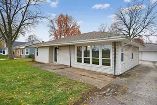 1311 Roosevelt Rd, Valparaiso, IN 46383 - Photo 1