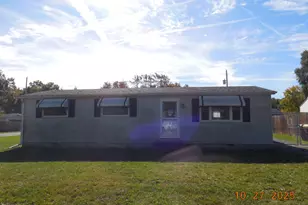 93 Lincoln Ave, Hobart, IN 46342 - Photo 1