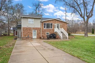 706 N Colfax St, Griffith, IN 46319 - Photo 1
