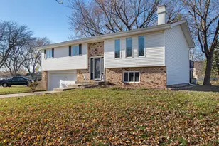 1510 W 94th Ct, Crown Point, IN 46307 - Photo 1