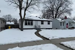 714 N Rensselaer St, Griffith, IN 46319 - Photo 1