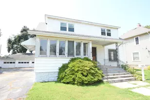 326 S Cullen St, Rensselaer, IN 47978 - Photo 1