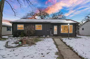 227 N Wright St, Griffith, IN 46319 - Photo 1