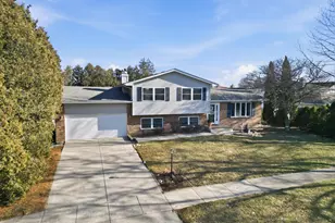 2417 Canterbury Pl, Schererville, IN 46375 - Photo 1