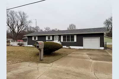 402 E Saint Louis Street, Knox, IN 46534 - Photo 1